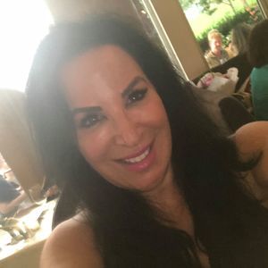 Meet your Posher, Caryn